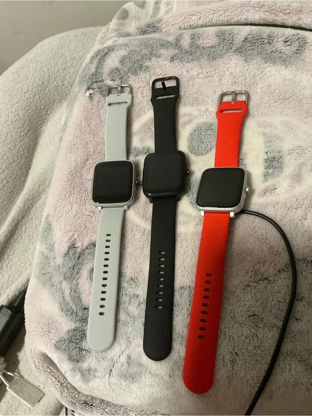 Square-Face Smartwatch with Interchangeable Light Gray, Black & Red Straps